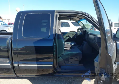 2001 Chevrolet Silverado 1500 Ls из США, поврежденный, VIN 2GCEC19VX11142637